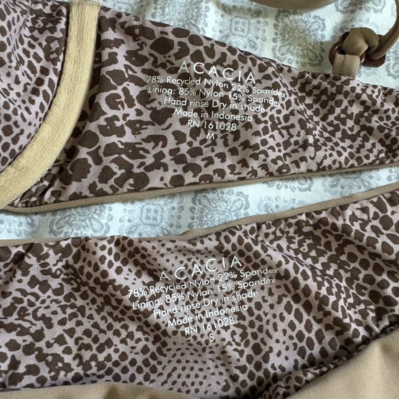 Acacia Set - Picture 2 of 2